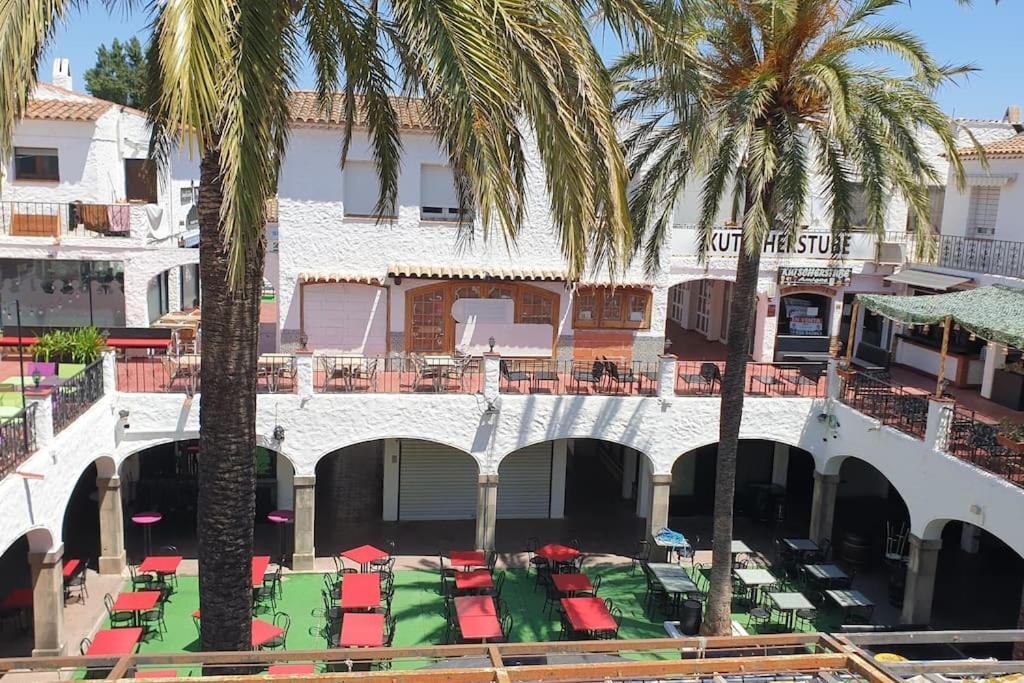 Appartement A Empuriabrava Exteriér fotografie